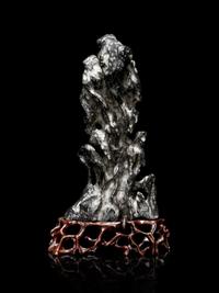 A Vertical Lingbi Scholar's Rock