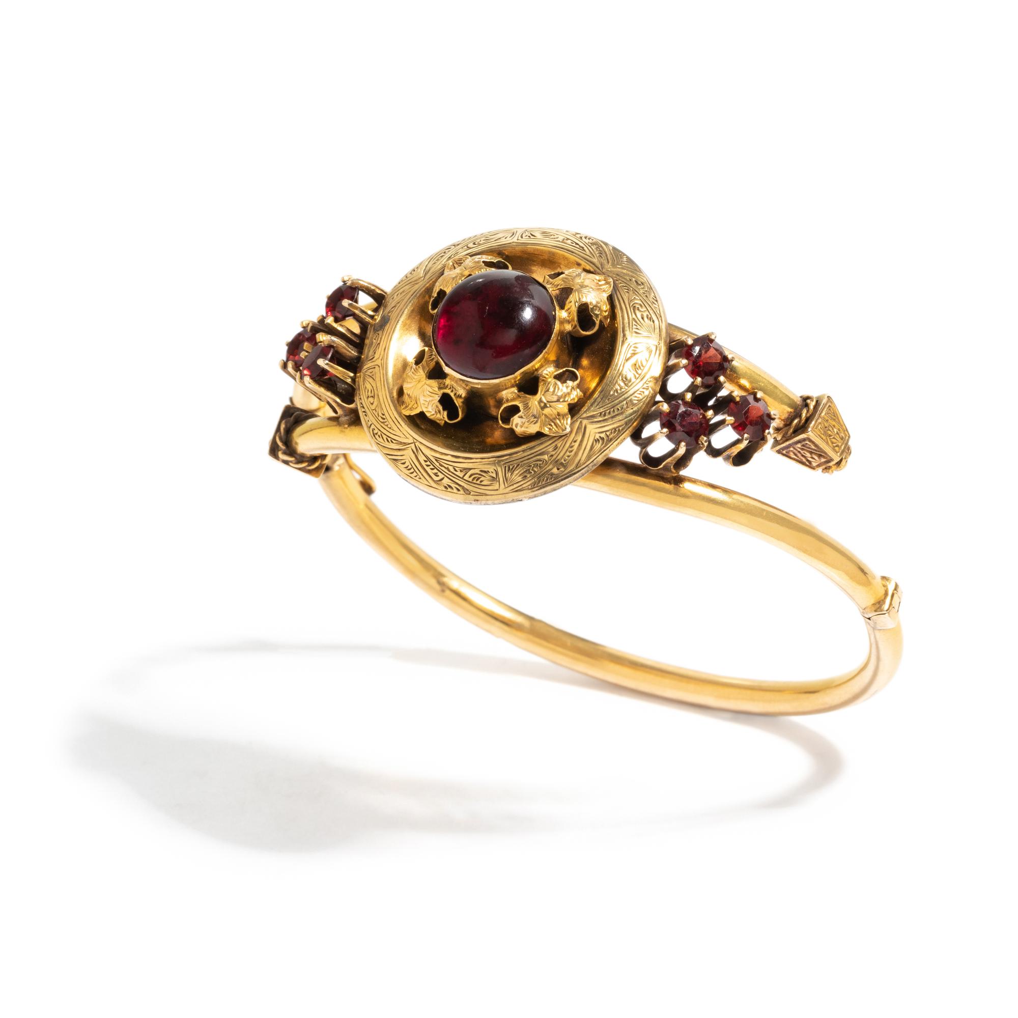 VICTORIAN, YELLOW GOLD, RED GLASS AND GARNET BANGLE BRACELET