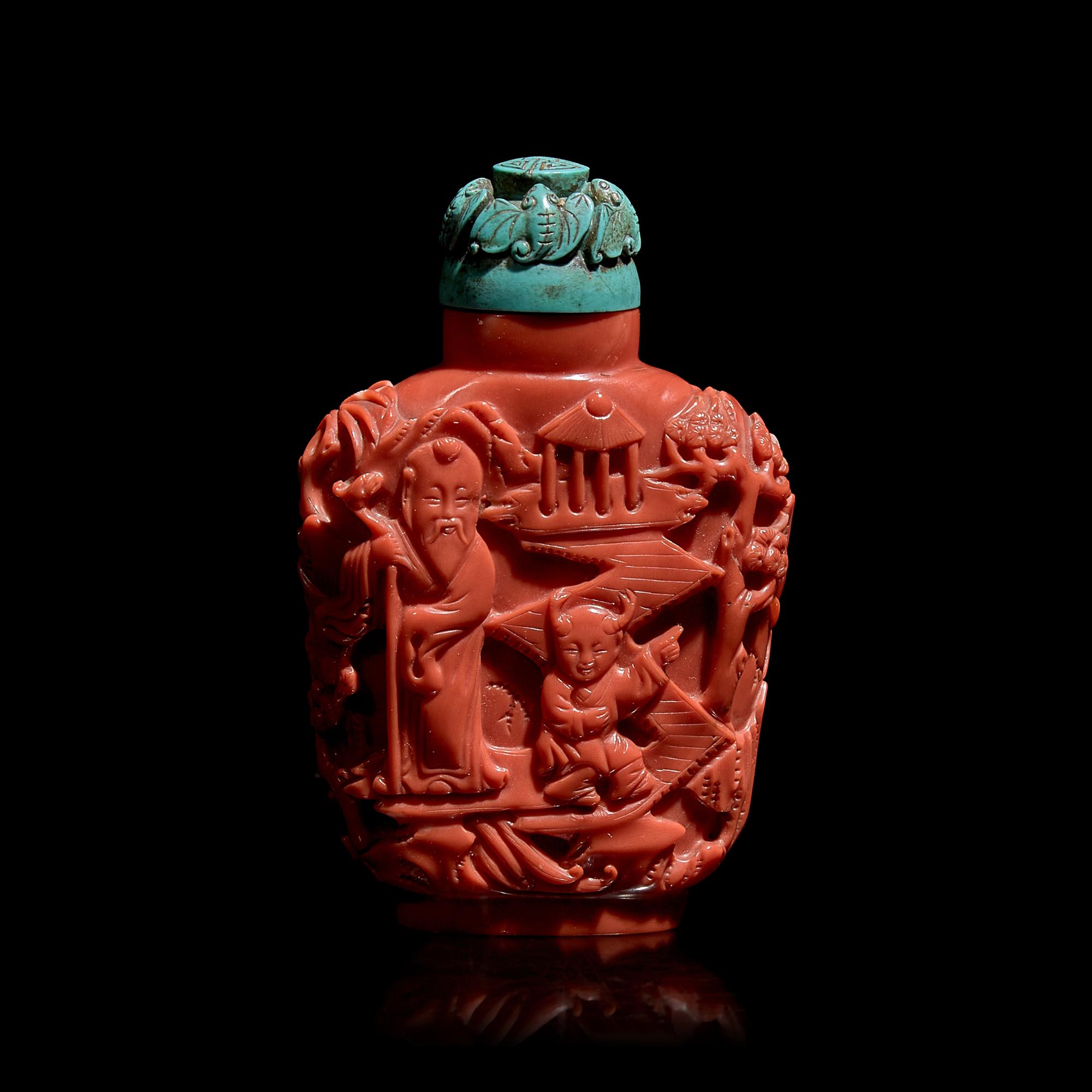 A Carved Coral Snuff Bottle, 19th/Early 20th Century 晚清民國 紅珊瑚雕鼻煙壺