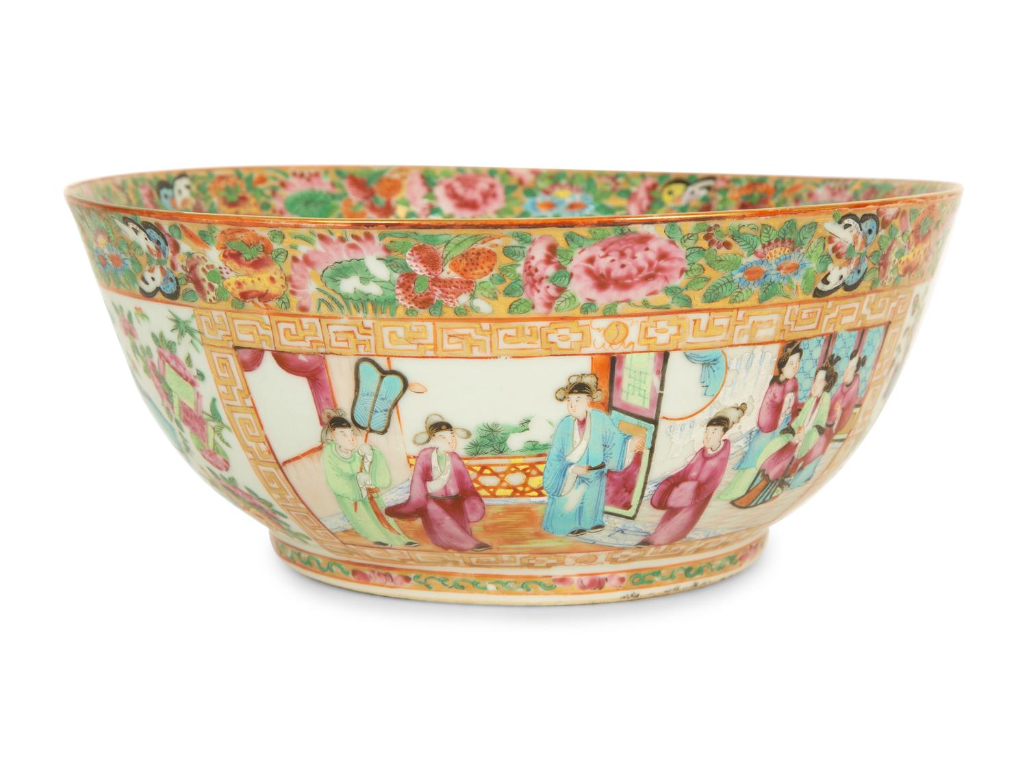 A Chinese Rose Medallion Porcelain Serving Bowl