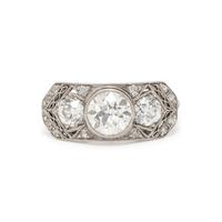 EDWARDIAN, PLATINUM AND DIAMOND RING