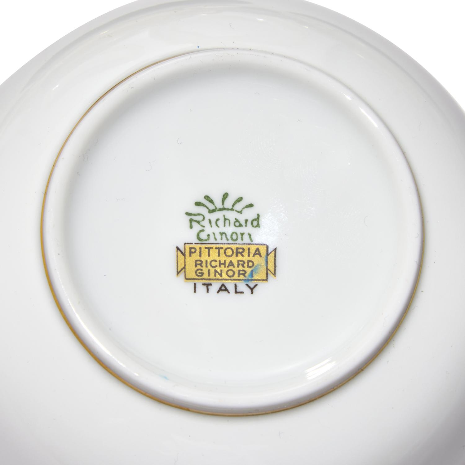 A Richard Ginori Porcelain Dinner Service