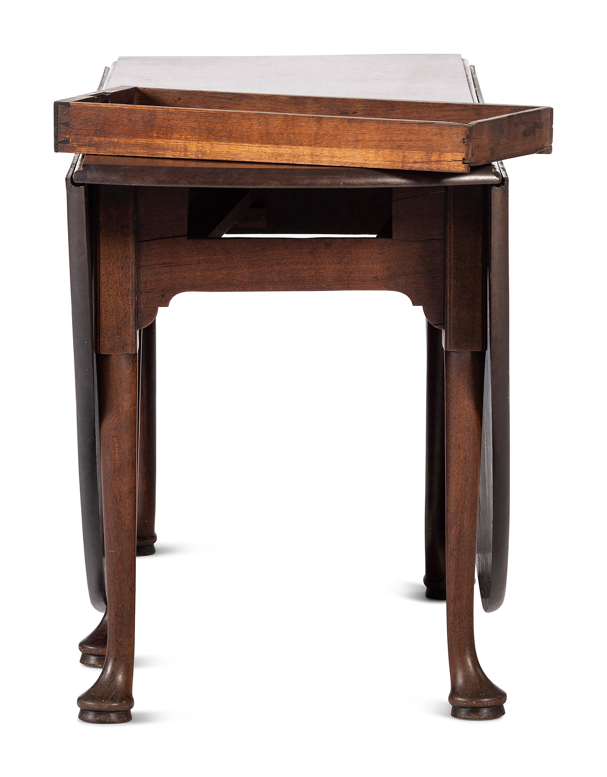 A Georgian Style Mahogany Drop-Leaf Dining Table