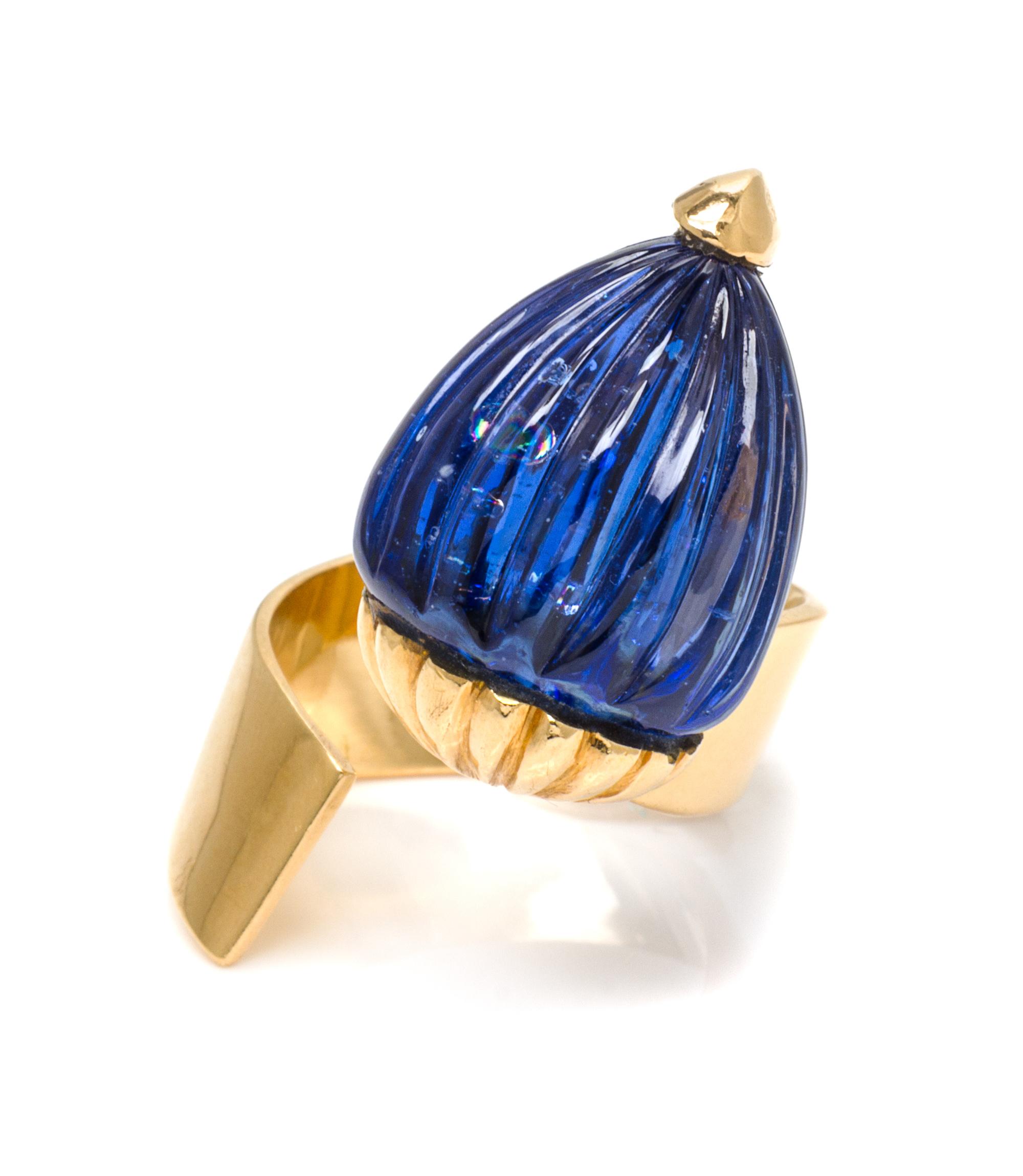 An 18 Karat Yellow Gold and Sapphire Wrap Ring, J. Vendome, Paris, 13.10 dwts.