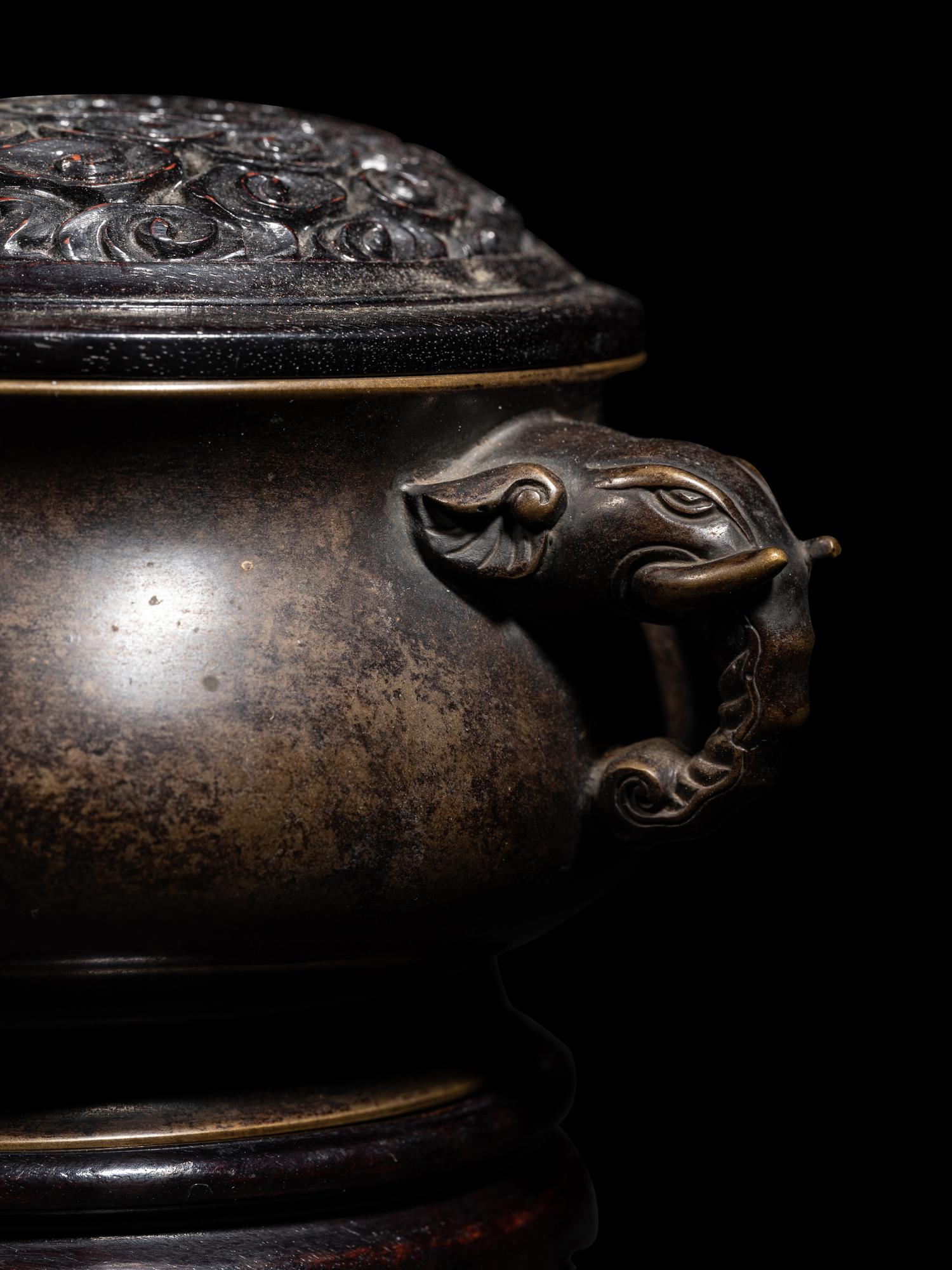 A Chinese Bronze Incense Burner