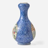 A finely-decorated Chinese yangcai and underglaze blue-decorated porcelain garlic-bulb mouth vase 洋彩灑藍地蒜頭瓶 Qianlong six-character seal mark ?????