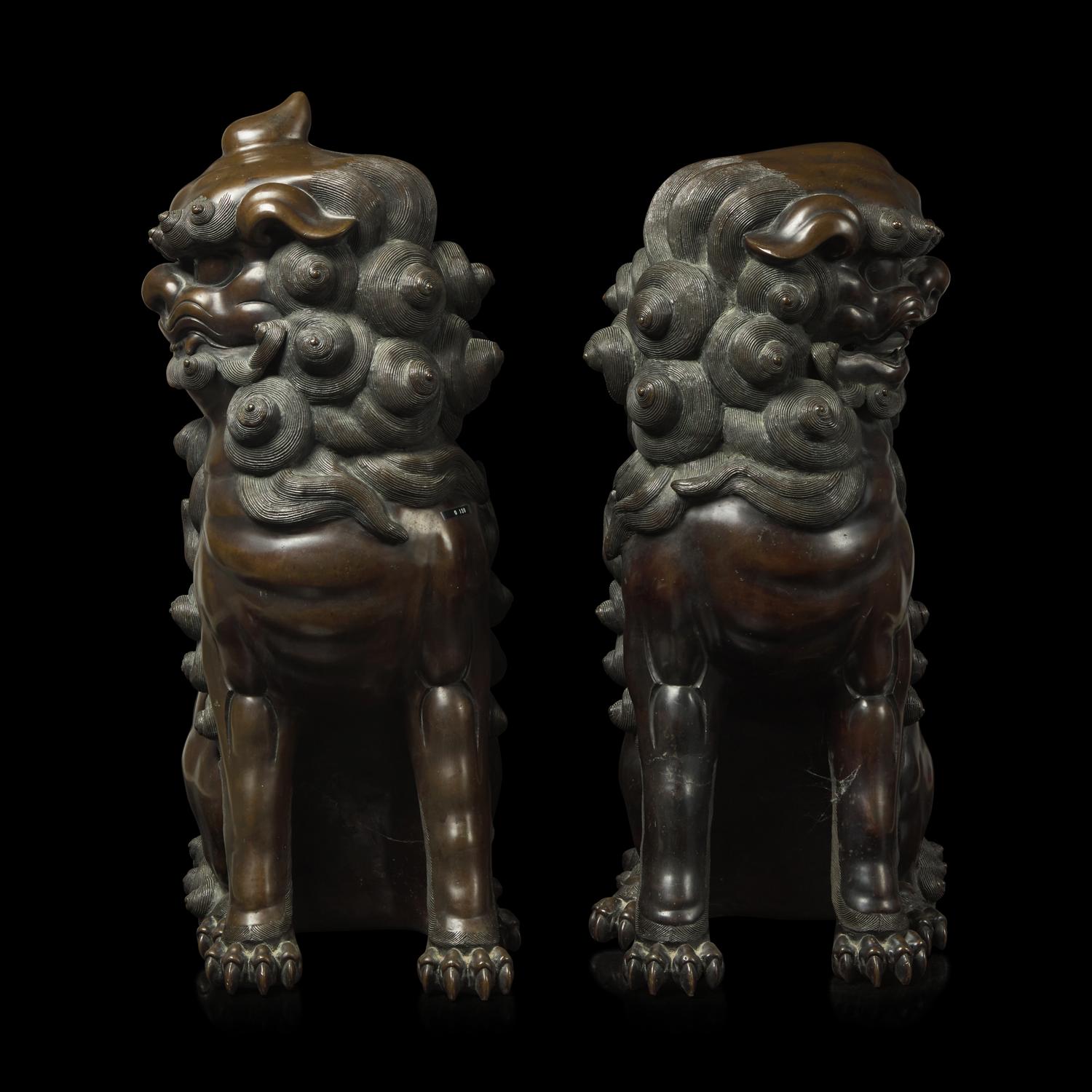A Pair of Japanese Patinated Bronze Guardian Dogs, Komainu, Signed Yoshikawa Yasuyoshi, Meiji Period, 日本明治時期 銅狛犬一對