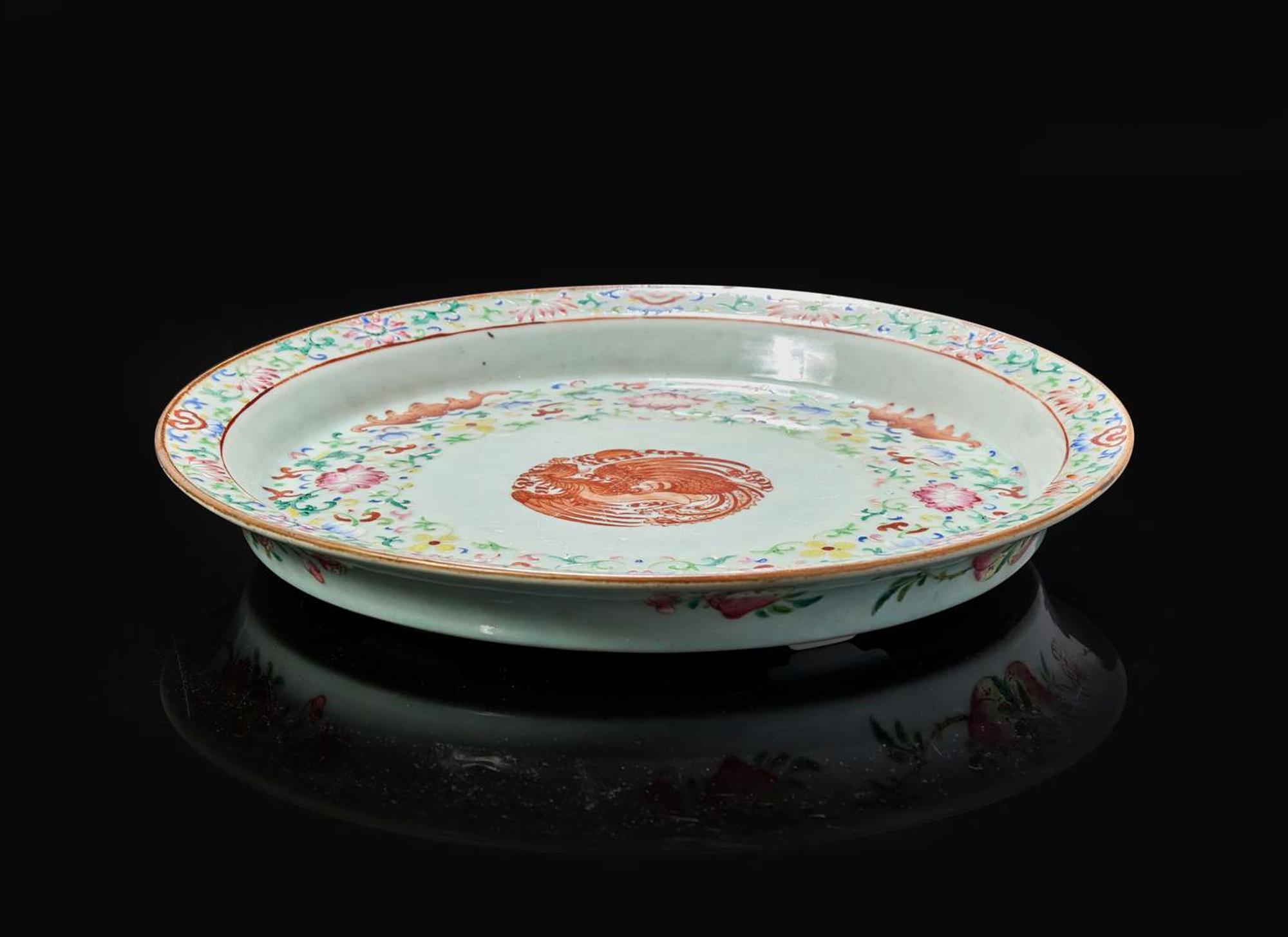 A Chinese famille rose-decorated porcelain large stand 粉彩瓷底座