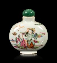 A Famille Rose Porcelain Snuff Bottle