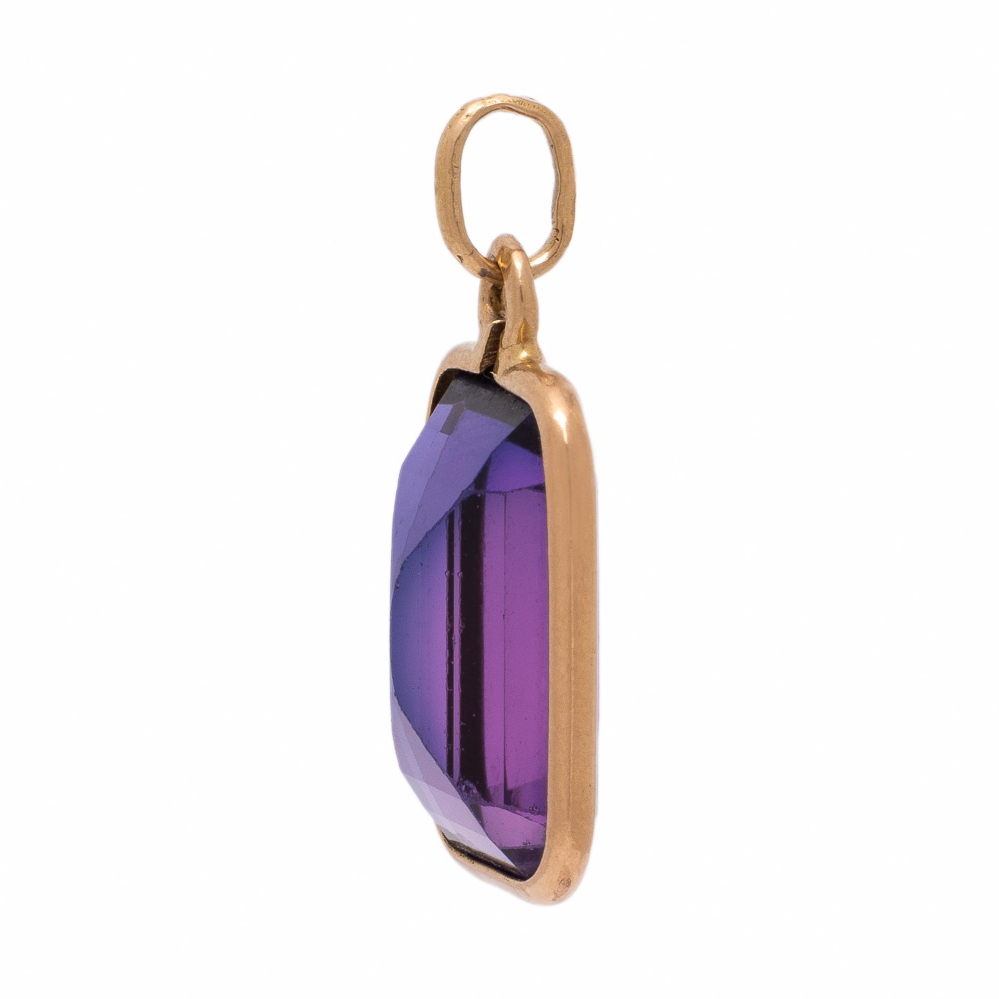 Synthetic Color-Change Sapphire and Yellow Gold Pendant