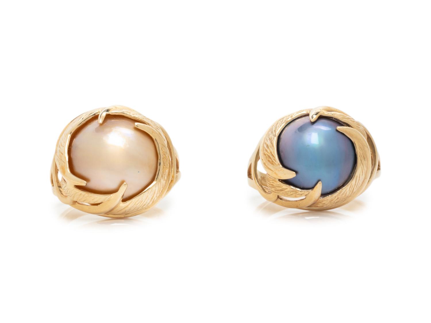 PAIR OF YELLOW GOLD AND DYED CULTURED MABE PEARL RINGS