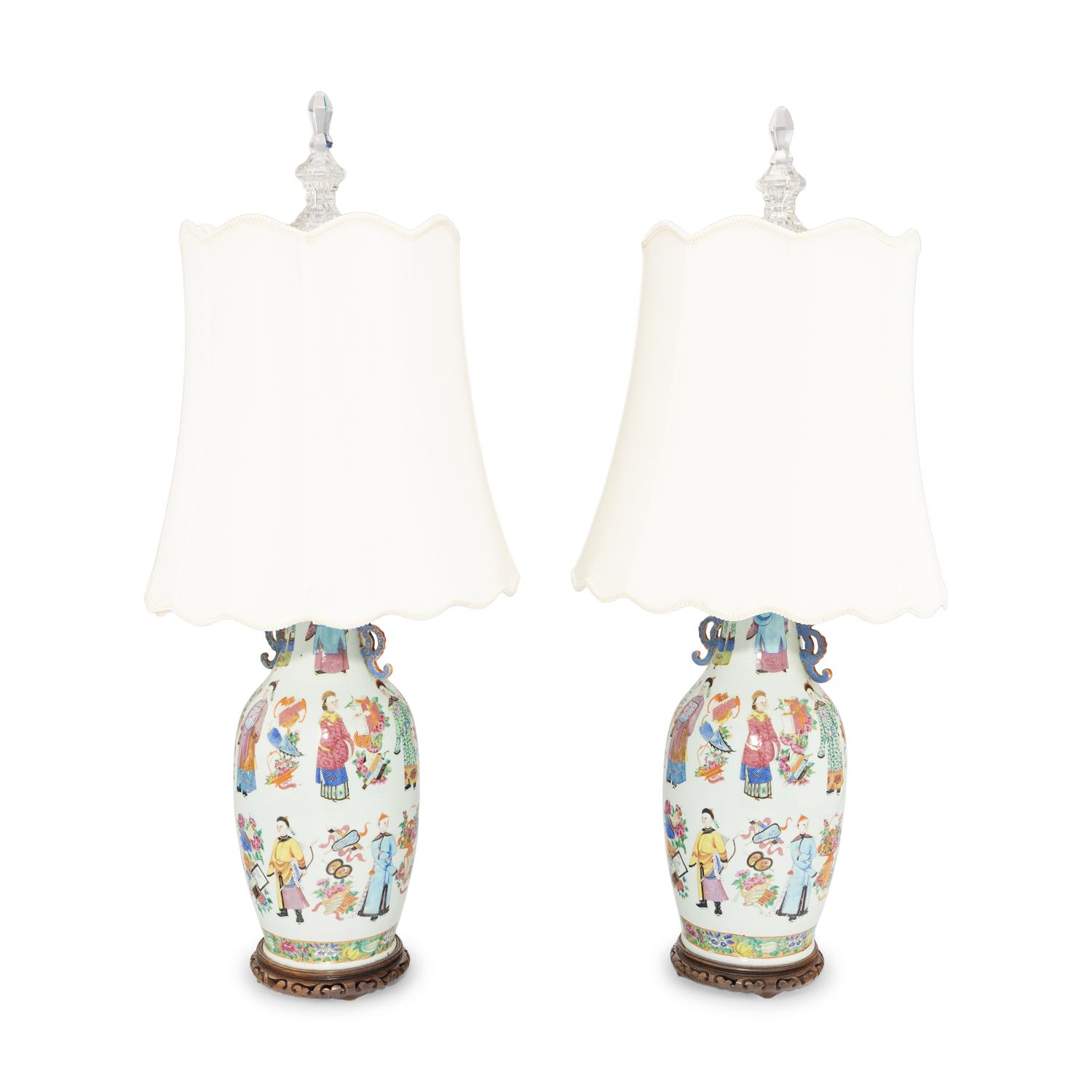 A Pair of Chinese Export Porcelain Vases