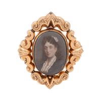 VICTORIAN, YELLOW GOLD MOURNING BROOCH