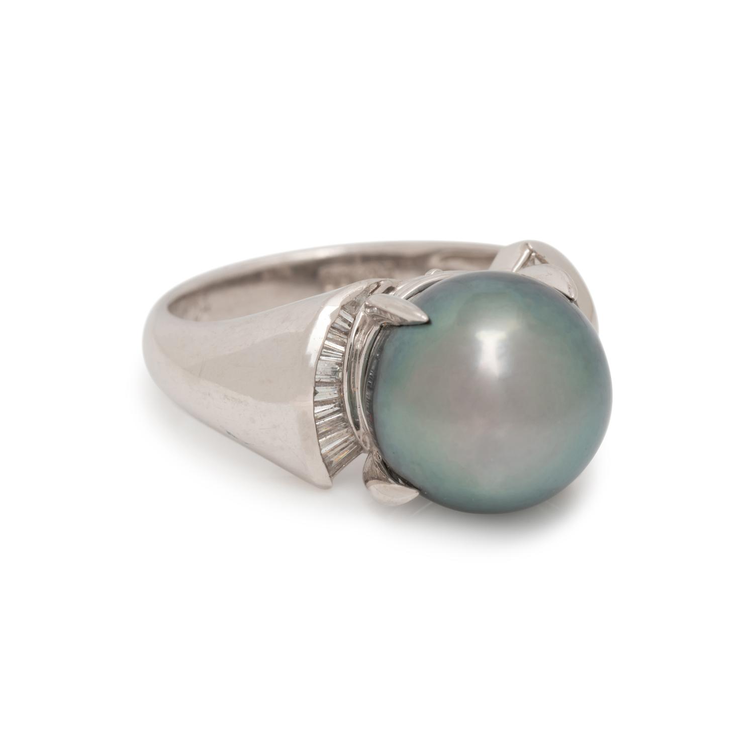 CULTURED TAHITIAN PEARL AND DIAMOND RING