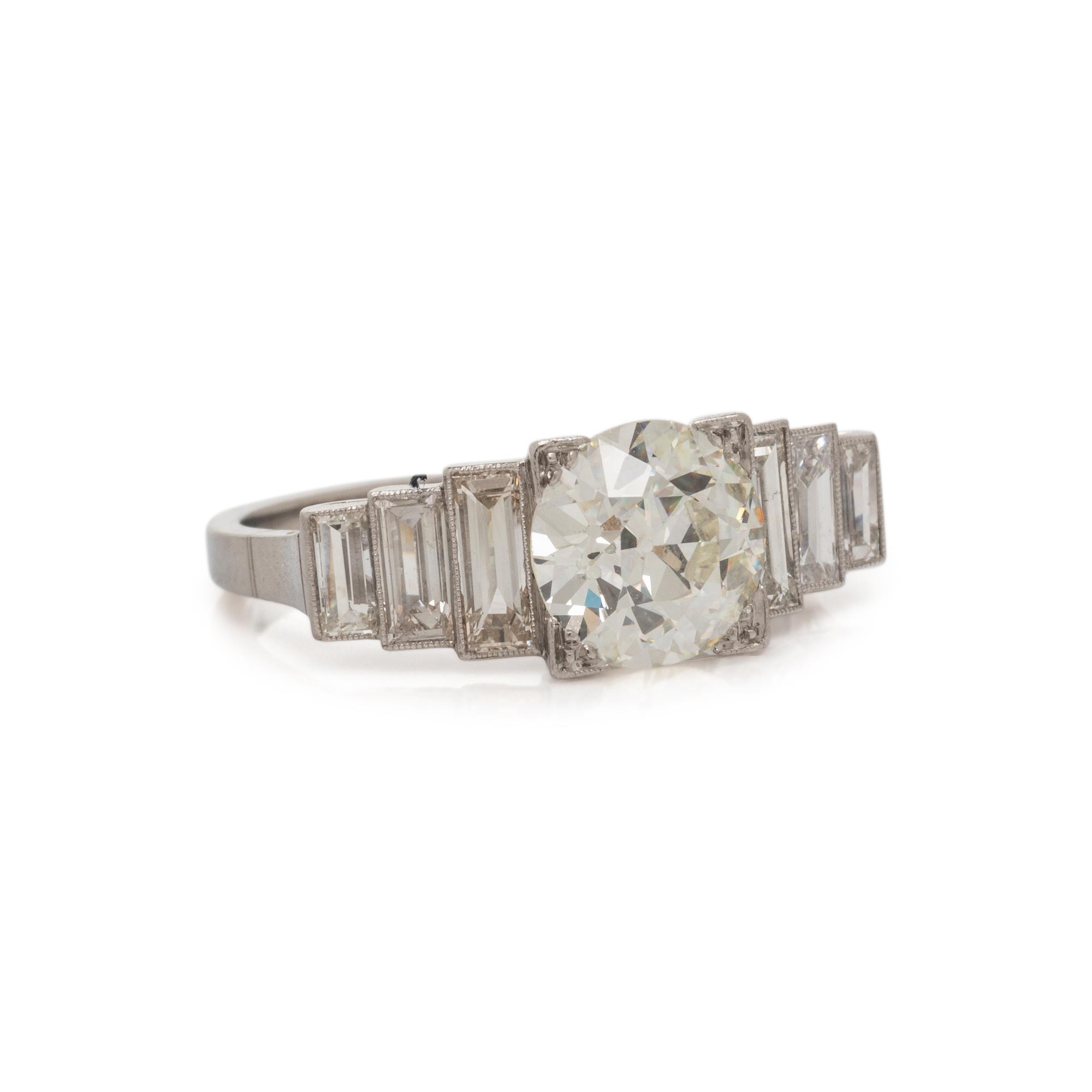 ANTIQUE, PLATINUM AND DIAMOND RING