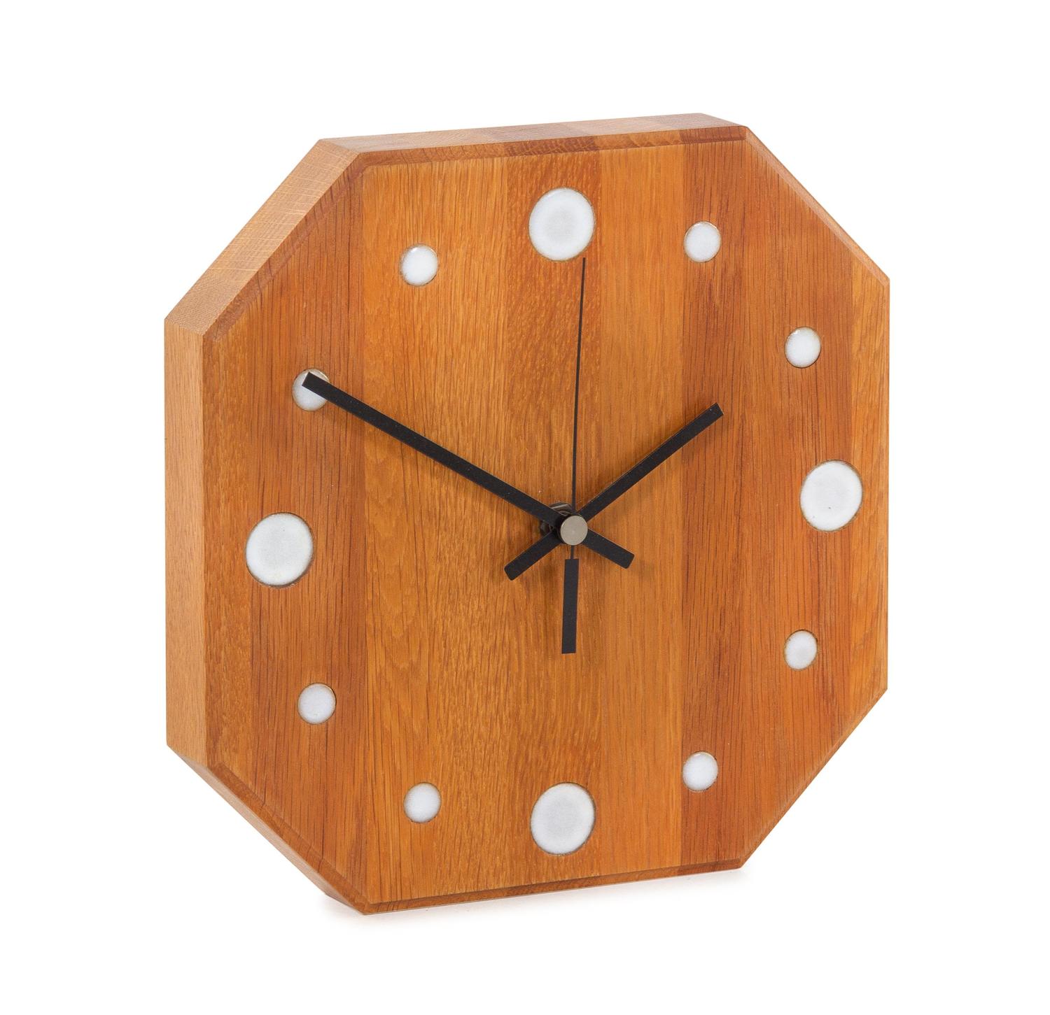 Wall Clock Marshall Studios, USA