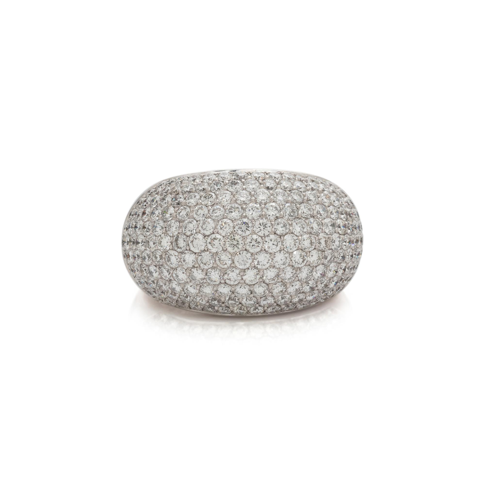 WHITE GOLD AND DIAMOND BOMBÉ RING
