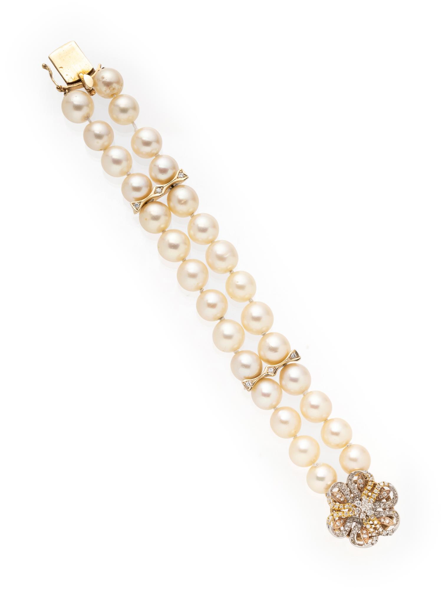 CULTURED PEARL AND DIAMOND BRACELET
