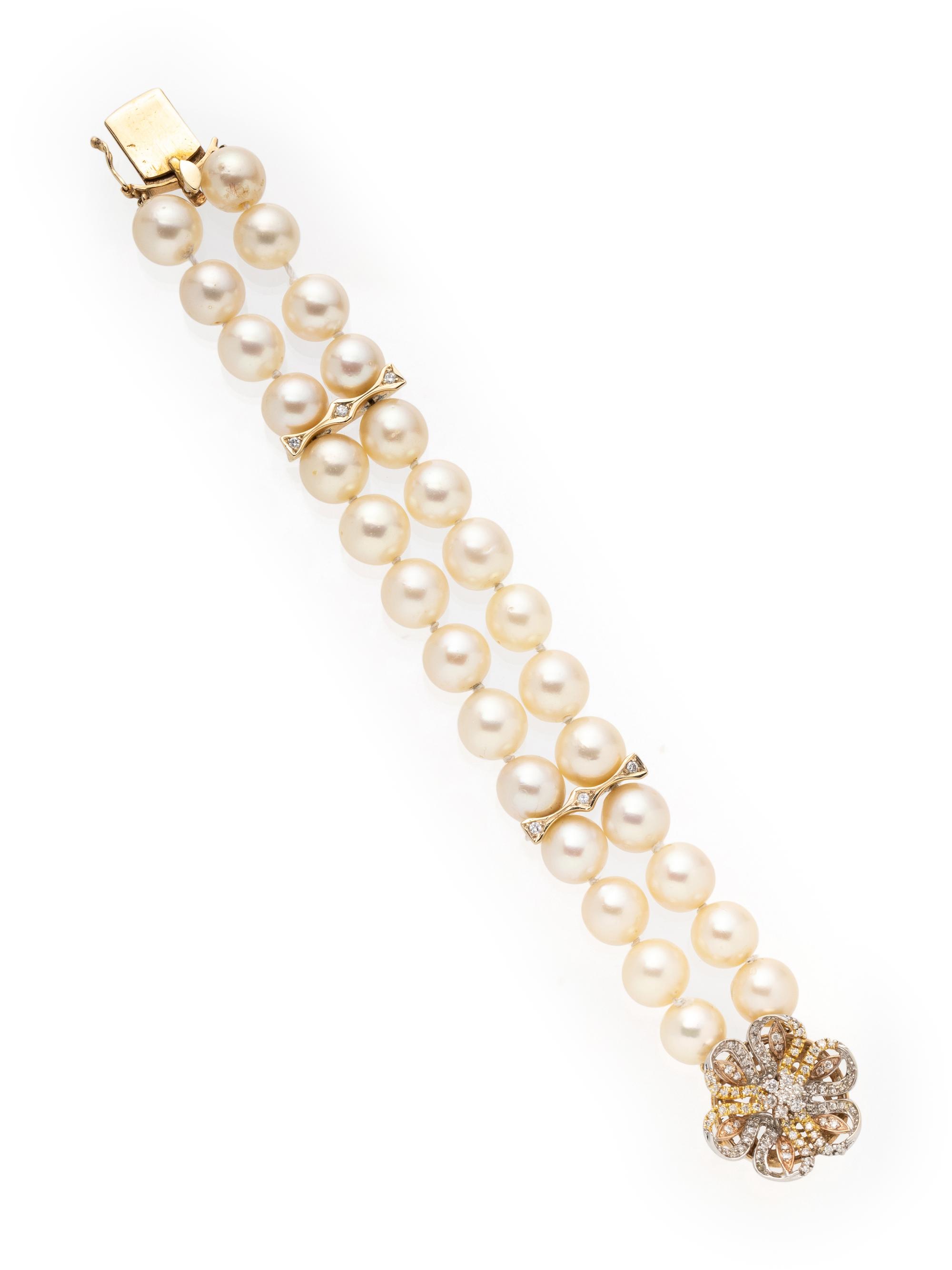 CULTURED PEARL AND DIAMOND BRACELET