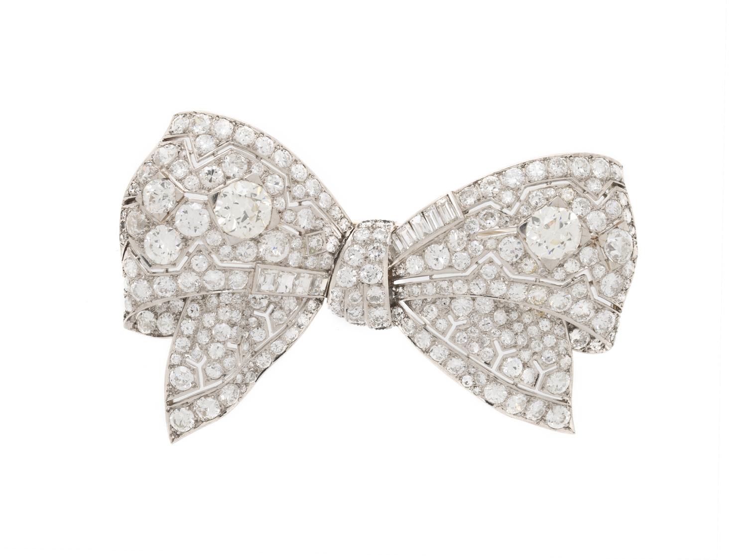 DIAMOND AND PLATINUM BOW BROOCH