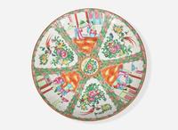 An assorted group of twenty Chinese Export porcelain Rose Mandarin tablewares, 18th / 19th century