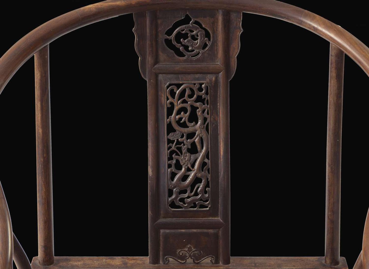 A rare Chinese hardwood horseshoe-back chair, Late Ming to early Qing dynasty 珍罕硬木圈椅 明末或清初