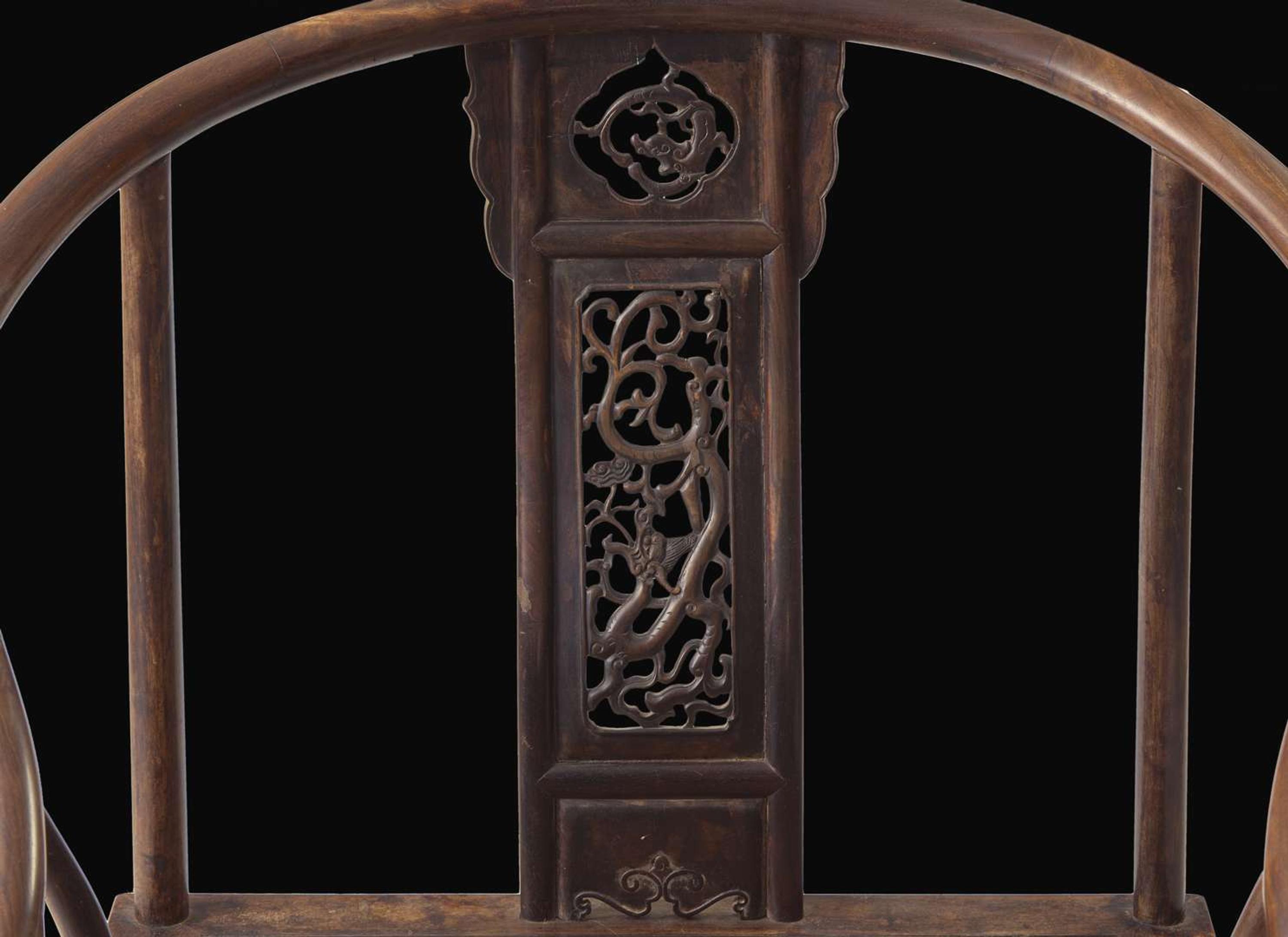 A rare Chinese hardwood horseshoe-back chair, Late Ming to early Qing dynasty 珍罕硬木圈椅 明末或清初