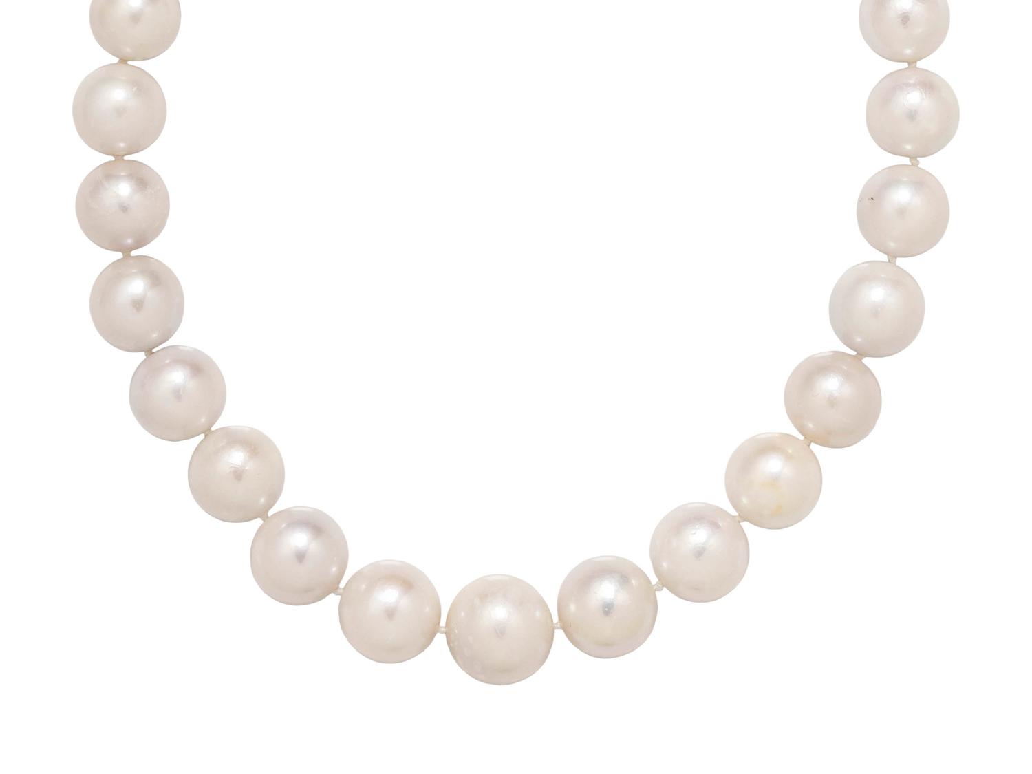 CULTURED SOUTH SEA PEARL NECKLACE