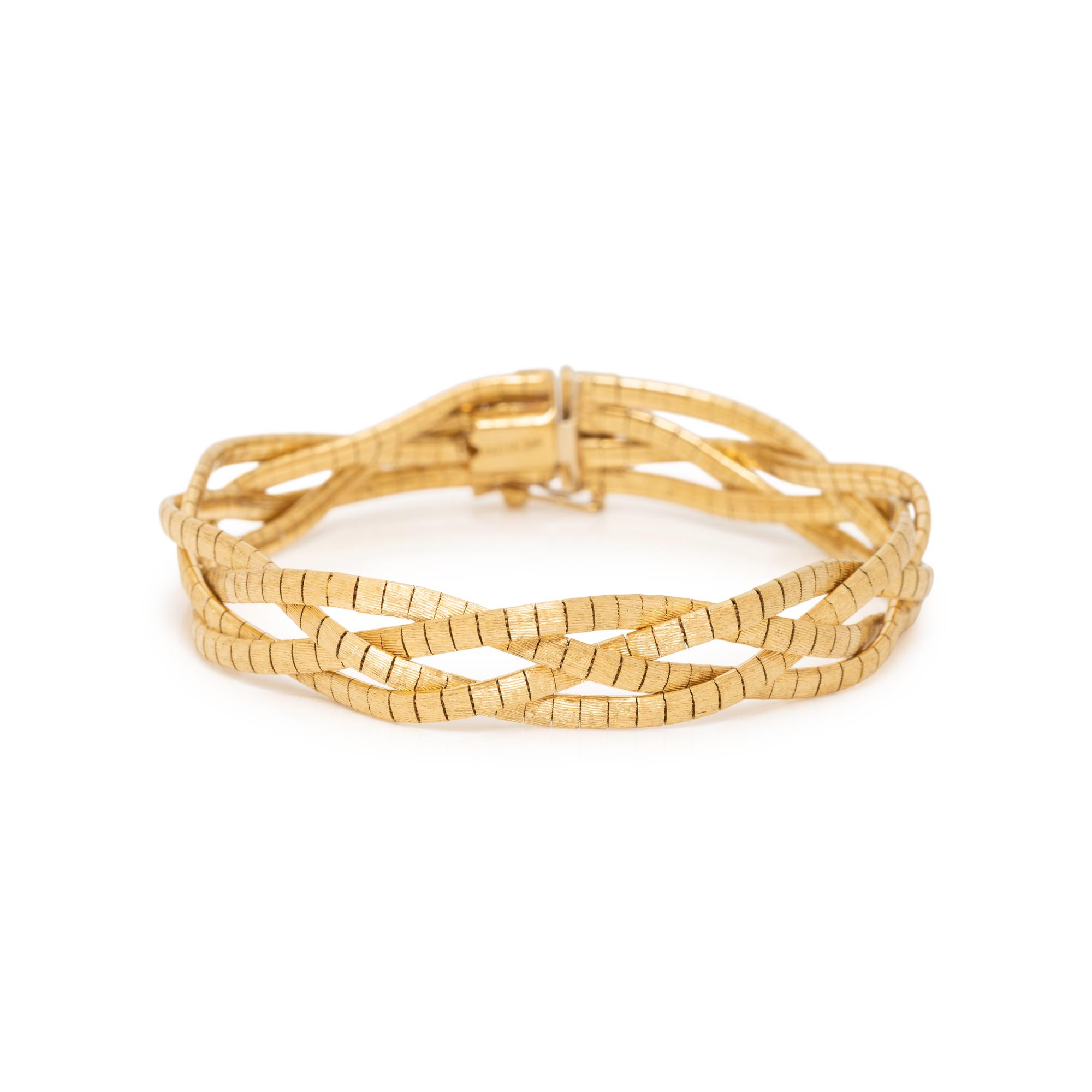 COLLECTION OF YELLOW GOLD JEWELRY