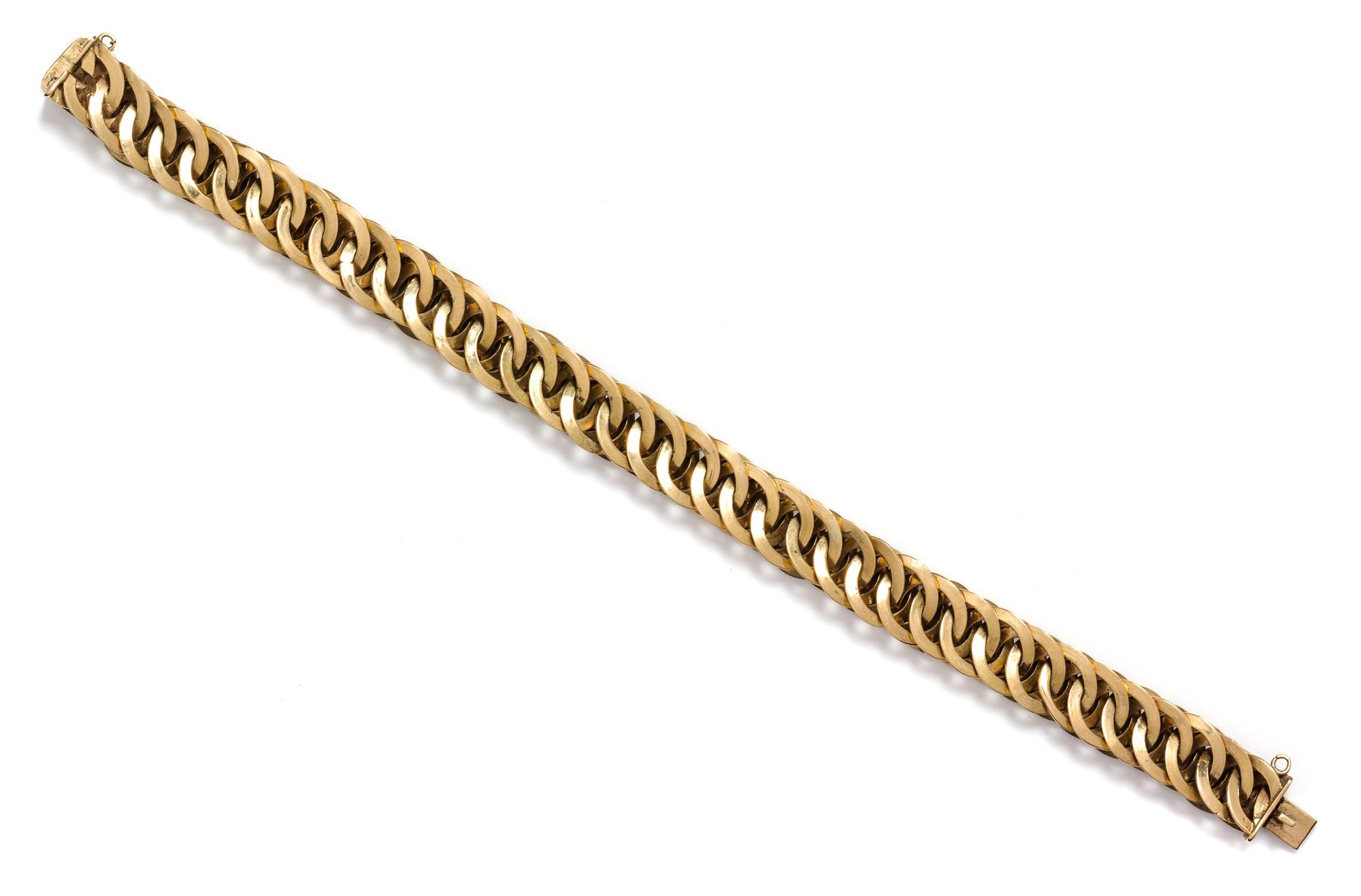 An 18 Karat Yellow Gold Fancy Link Chain Bracelet, 47.10 dwts.