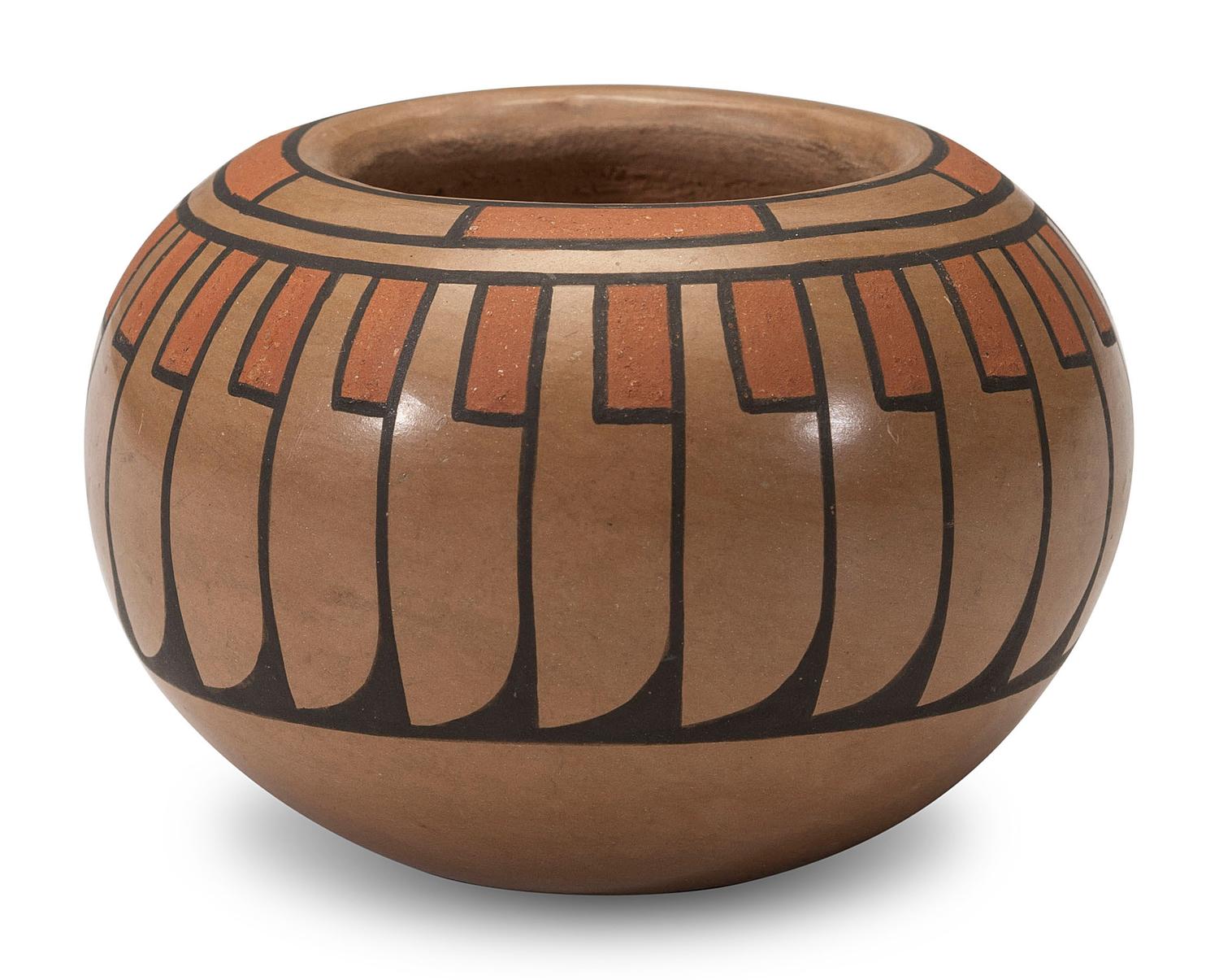 Polychrome Pottery Jar with Repeating Feathers