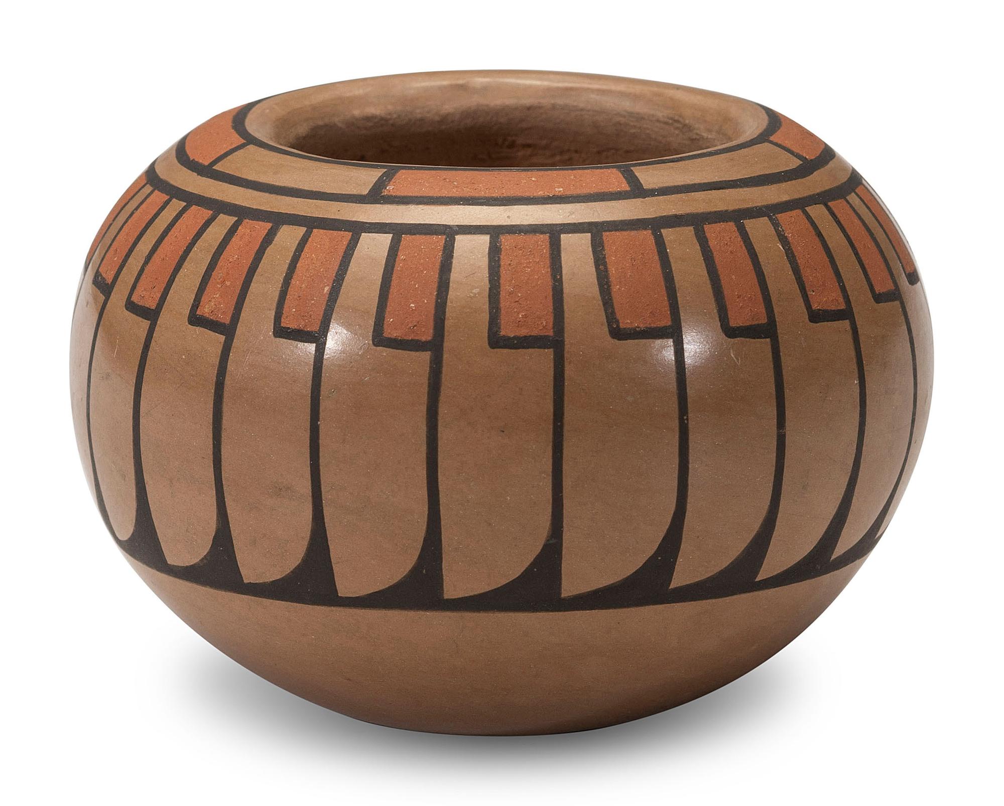 Polychrome Pottery Jar with Repeating Feathers