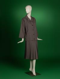 Mona von Bismarck; Givenchy Haute Couture Ensemble