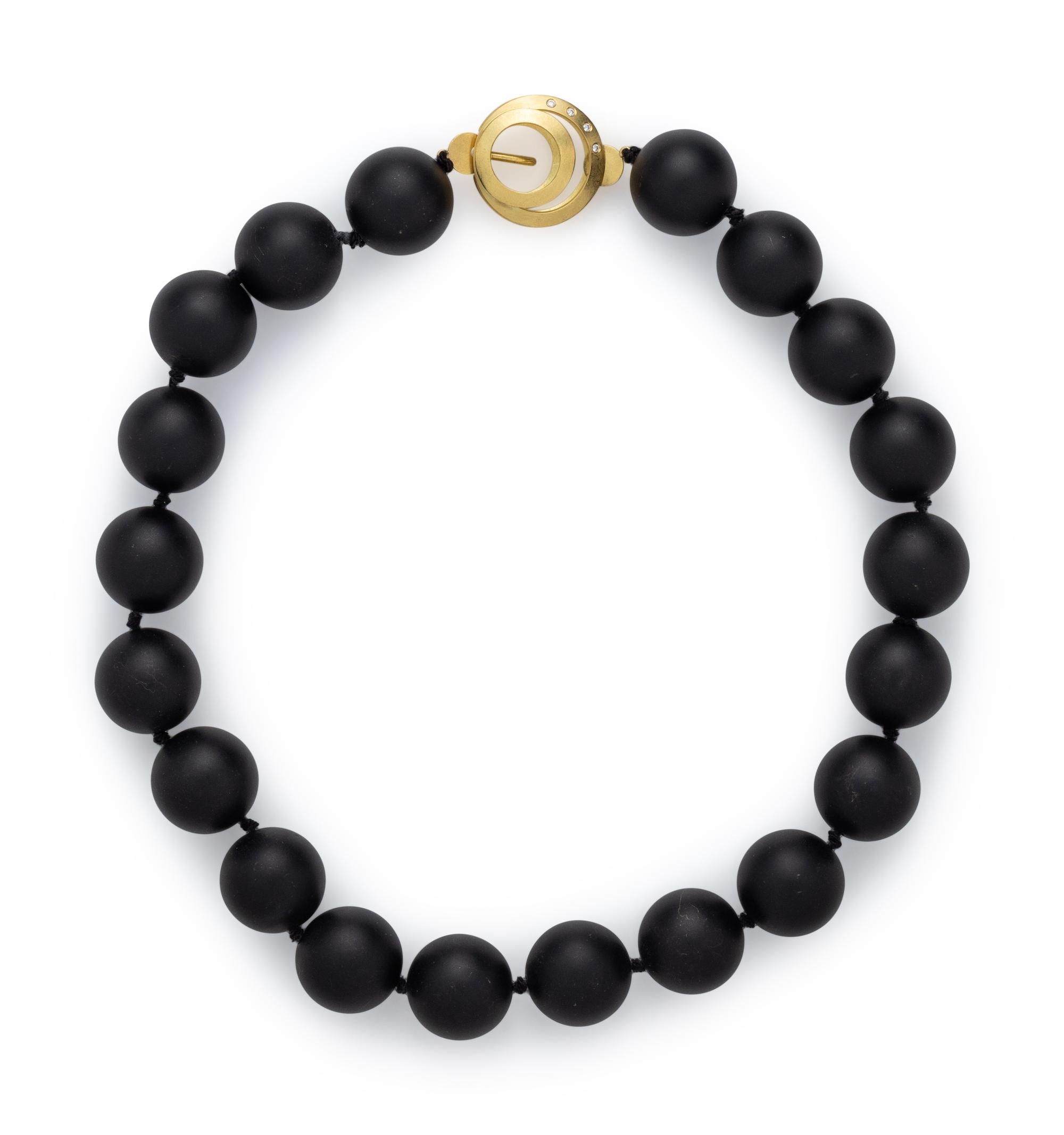 EnA, BLACK BEAD NECKLACE