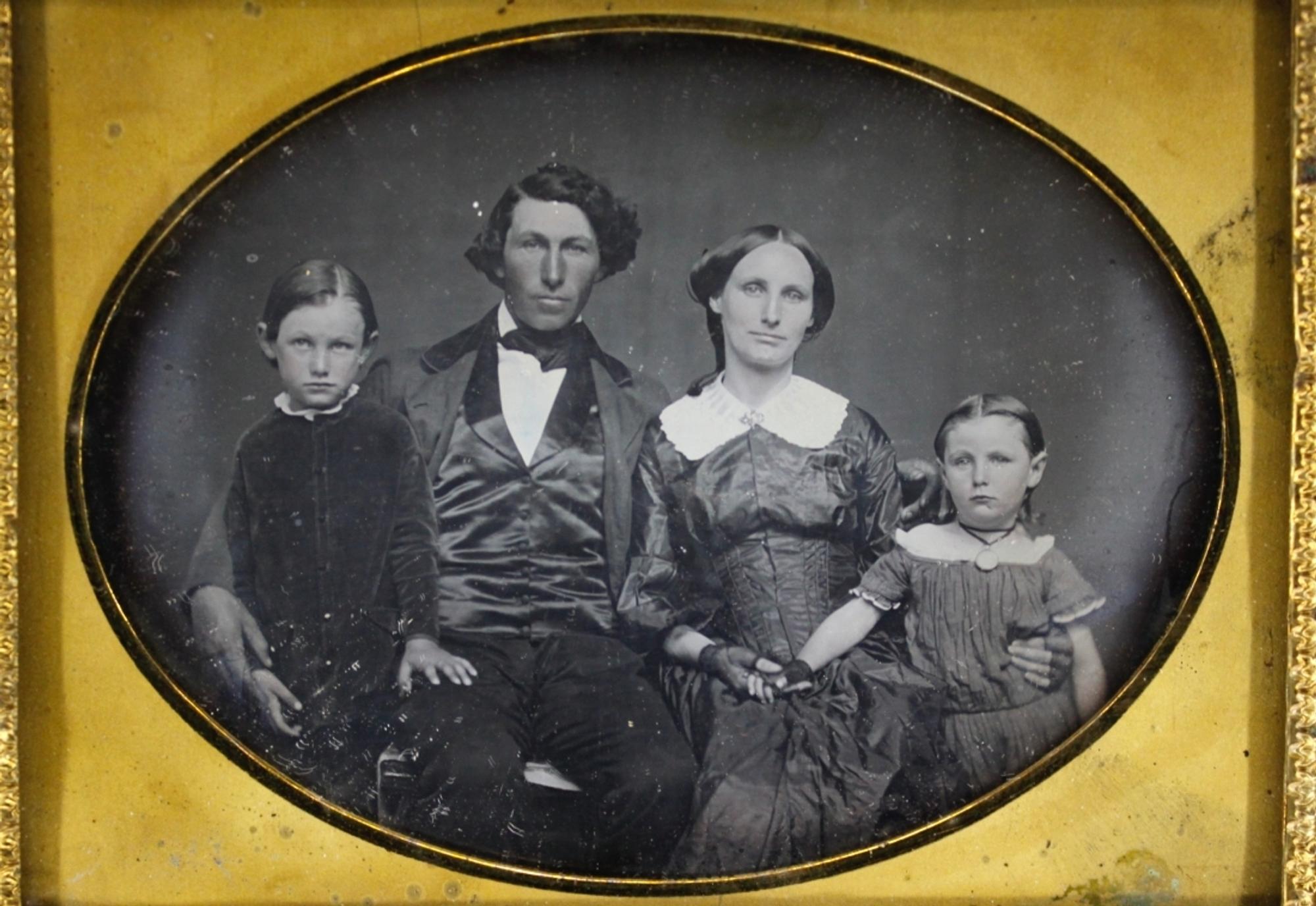 [Daguerreotype] A Pair of Daguerreotypes of the Same Family