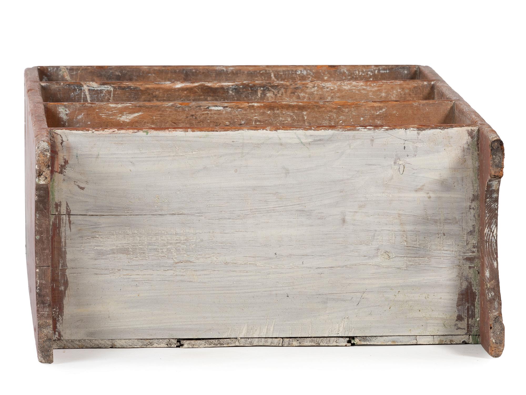 A Country Red-Stained Four-Tier Bucket Shelf