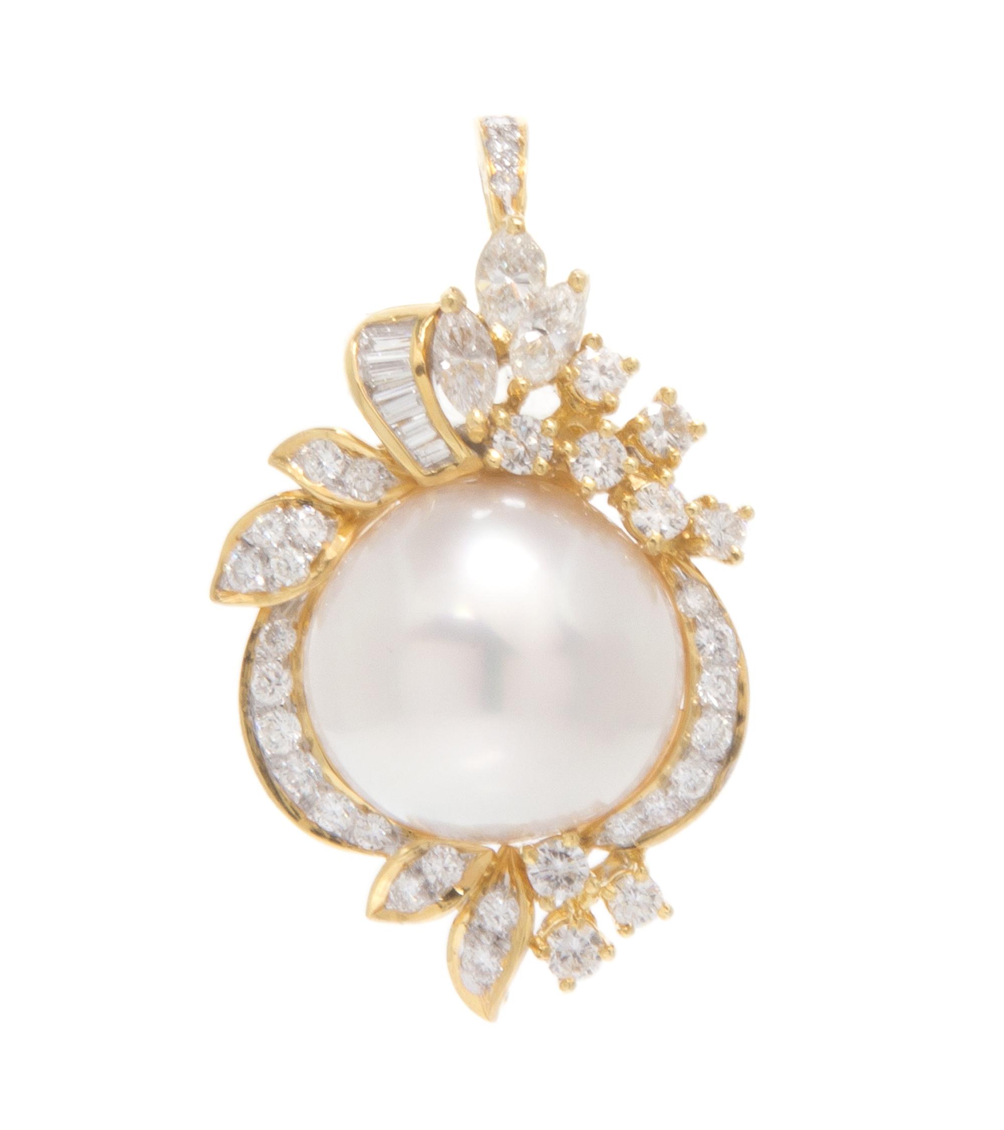 An 18 Karat Yellow Gold South Sea Pearl and Diamond Pendant/Enhancer, 5.30 dwts.