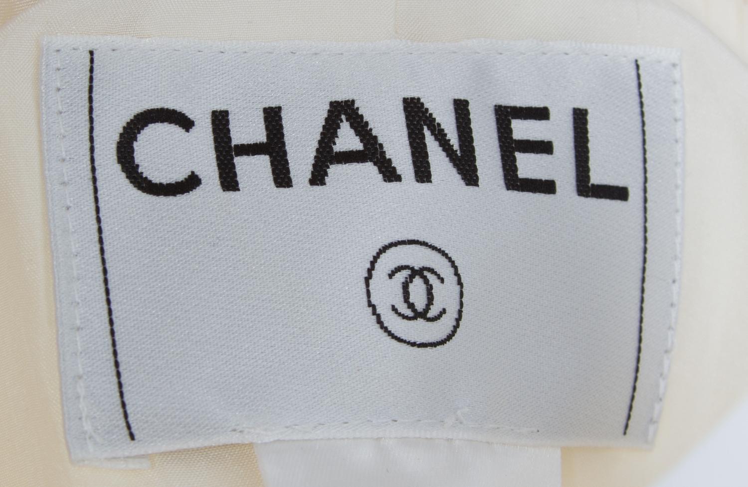 A Chanel Cream Ribbed Pant Suit, Spring 2001 Jacket size label: 42; Pant size label 40