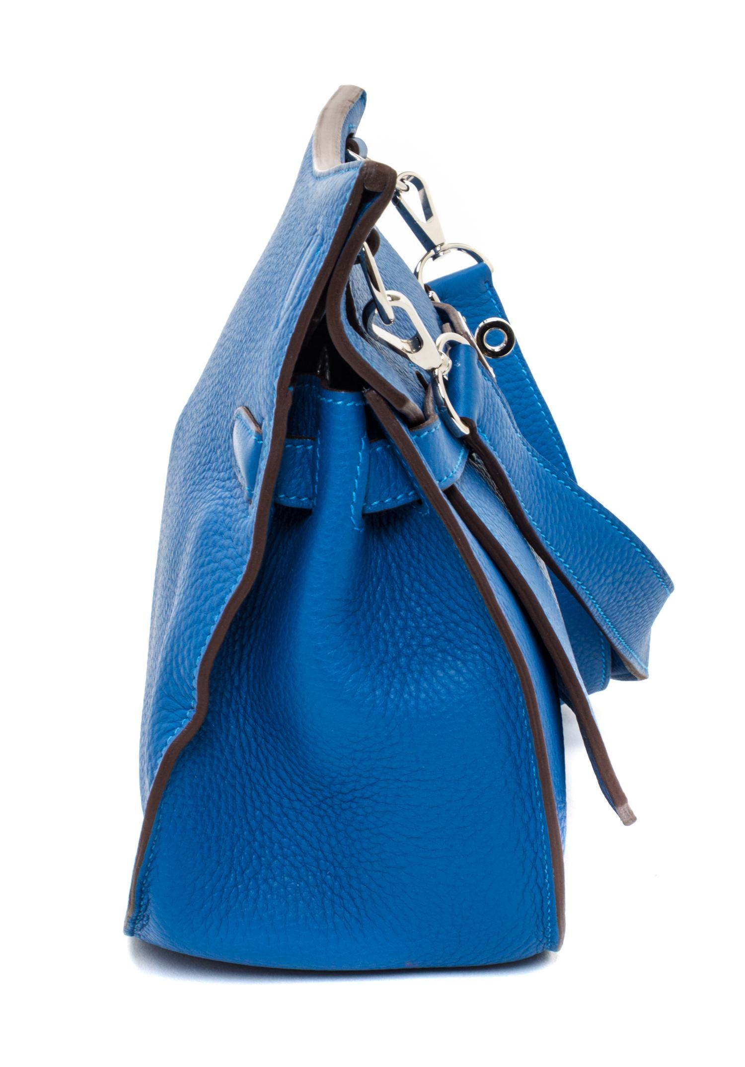 An Hermes Mykonos Taurillon Clemence 28cm Jypsiere Handbag, 11" x 8.5" x 5".