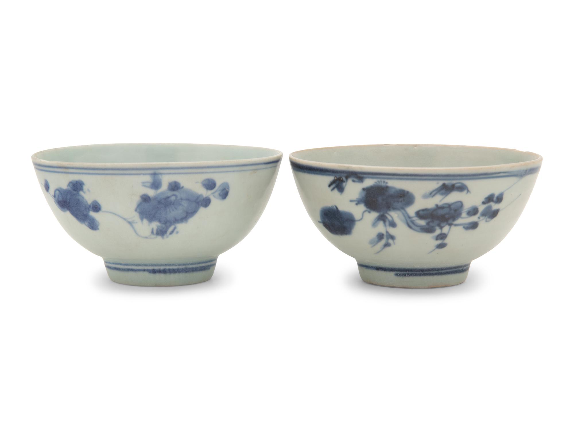A Pair Chinese of Blue and White Porcelain Bowls