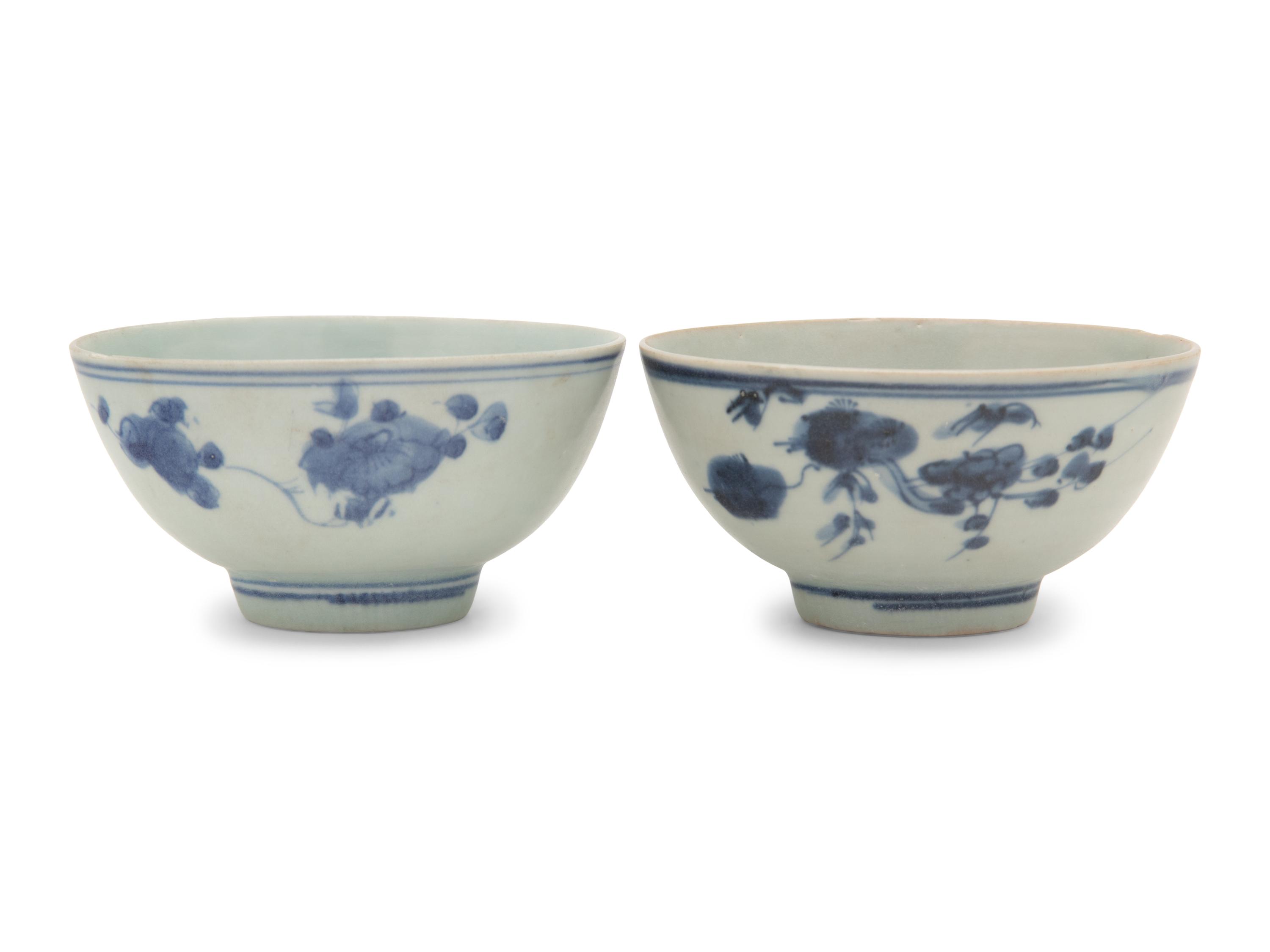 A Pair Chinese of Blue and White Porcelain Bowls