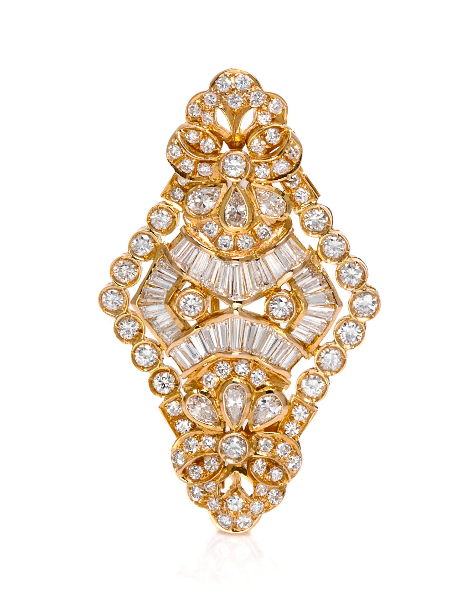 An 18 Karat Yellow Gold and Diamond Pendant/Brooch, 6.00 dwts.