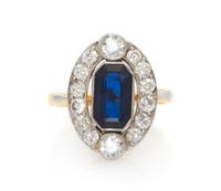 An Edwardian Platinum Topped Yellow Gold, Sapphire and Diamond Ring, 2.60 dwts.