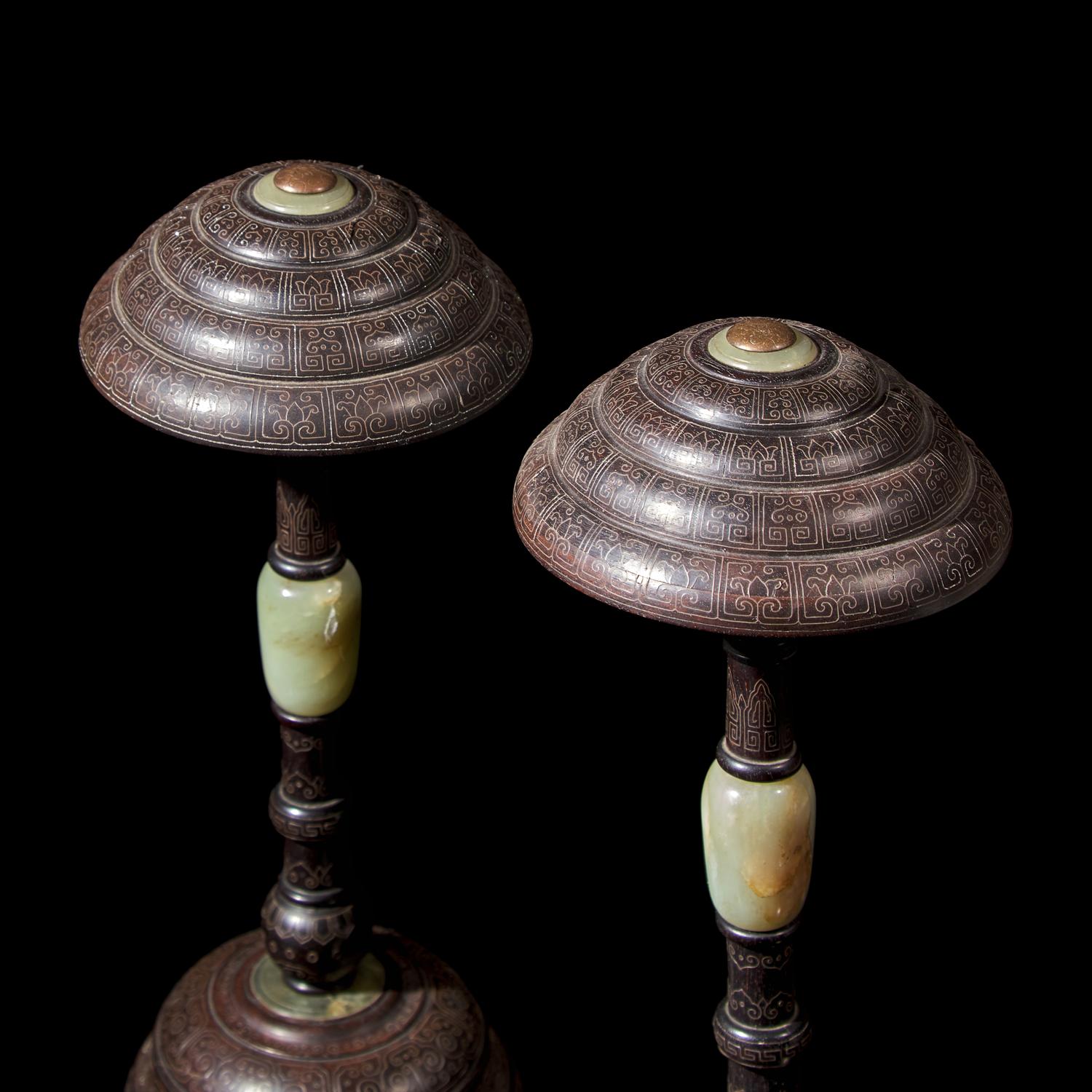 A Pair of Chinese Silver Wire-Inlaid and Jade-Mounted Hardwood Hat Stands, 20th Century 近代 硬木 嵌銀絲鑲玉帽架一對