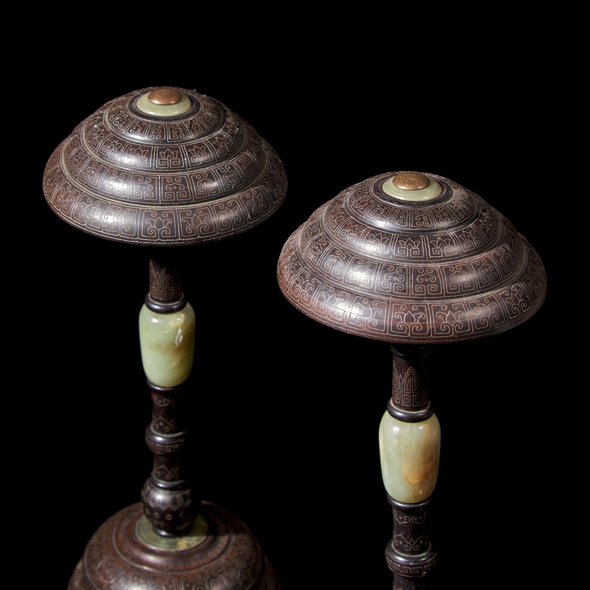 A Pair of Chinese Silver Wire-Inlaid and Jade-Mounted Hardwood Hat Stands, 20th Century 近代 硬木 嵌銀絲鑲玉帽架一對
