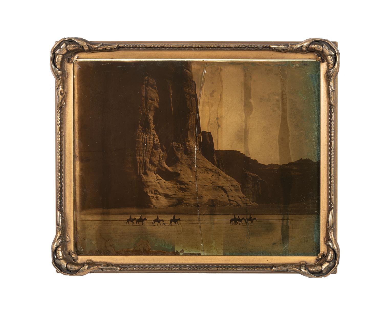 CURTIS, Edward S. (1868-1952), photographer. Canyon de Chelly .