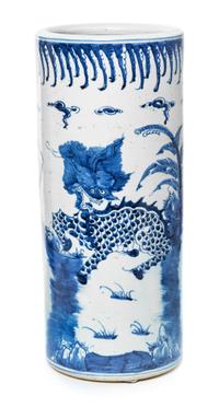 A Chinese Porcelain Umbrella Stand Height 21 3/4 inches.