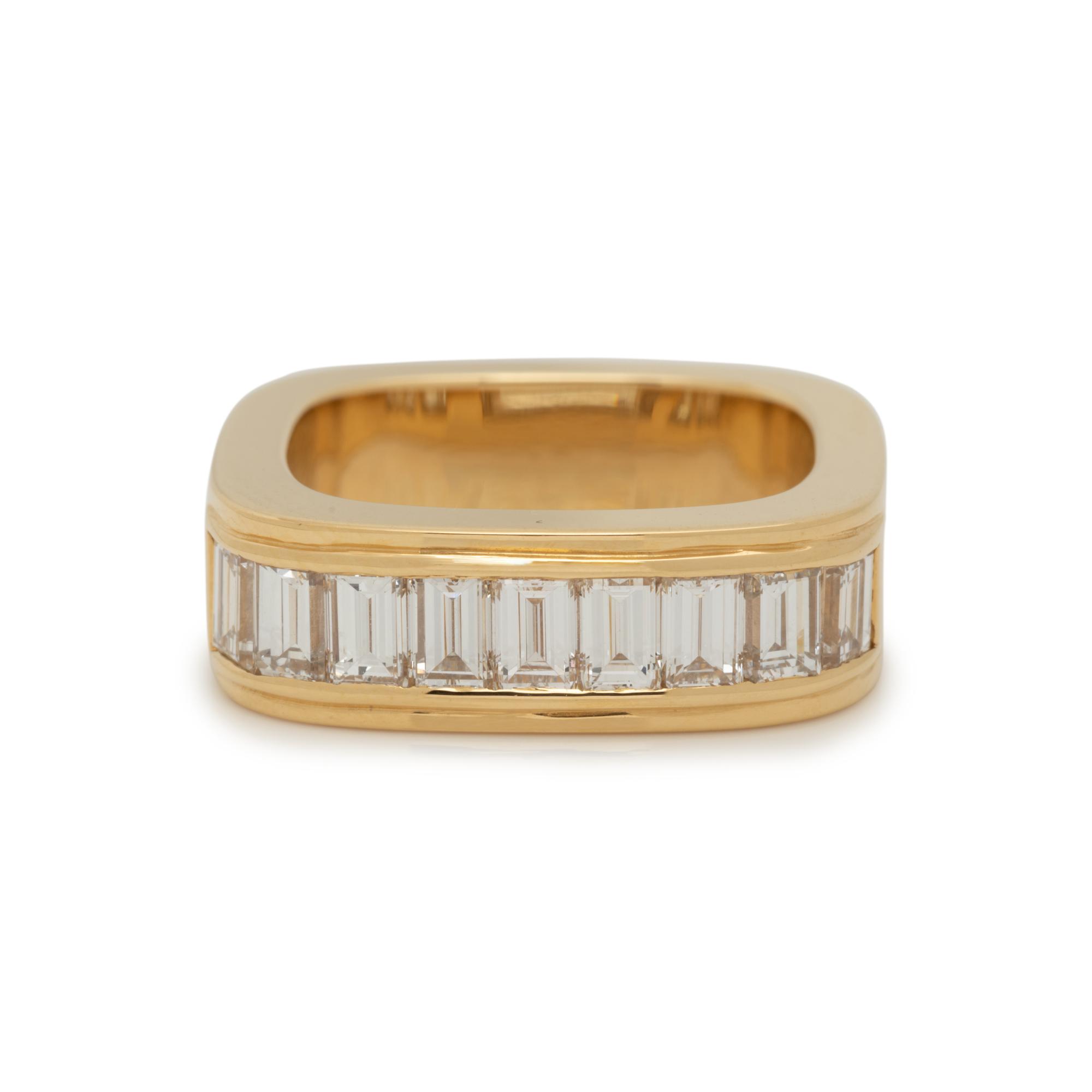 SCHLUGER, YELLOW GOLD AND DIAMOND RING