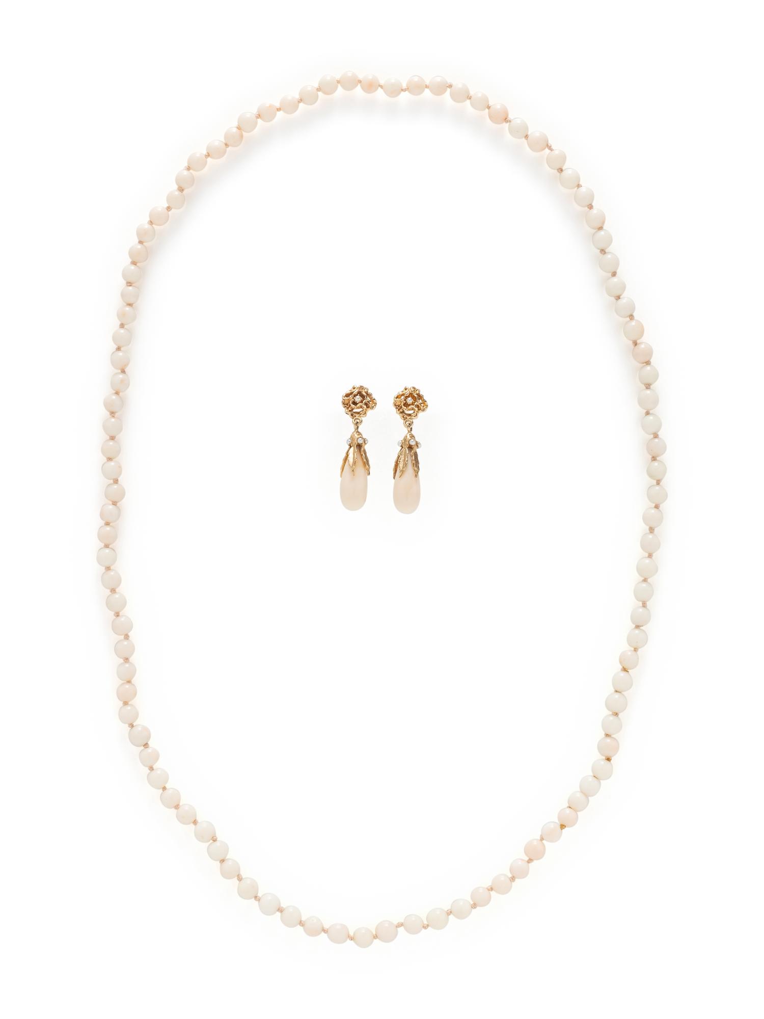 COLLECTION OF YELLOW GOLD, ANGEL SKIN CORAL AND SEED PEARL JEWELRY