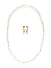 COLLECTION OF YELLOW GOLD, ANGEL SKIN CORAL AND SEED PEARL JEWELRY